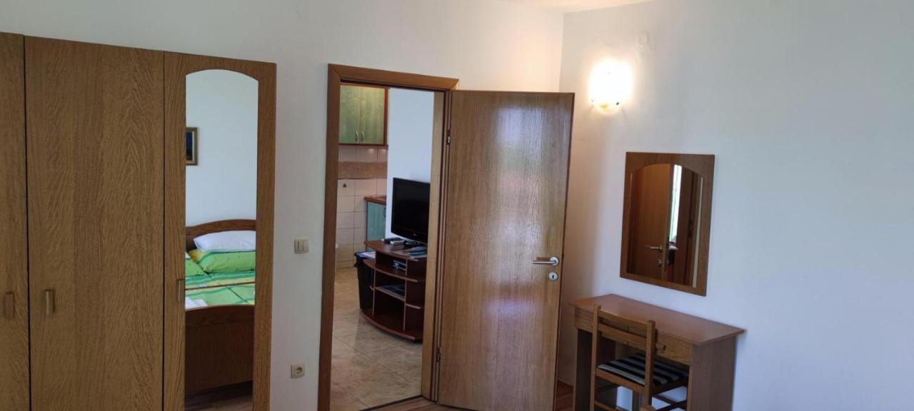 Apartments Sofija Слатине Екстериор снимка
